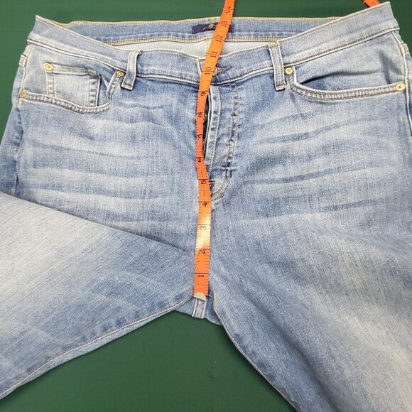 7 for all Mankind Josefina style light blue jeans EUC size 32 great stretch - Picture 9 of 10
